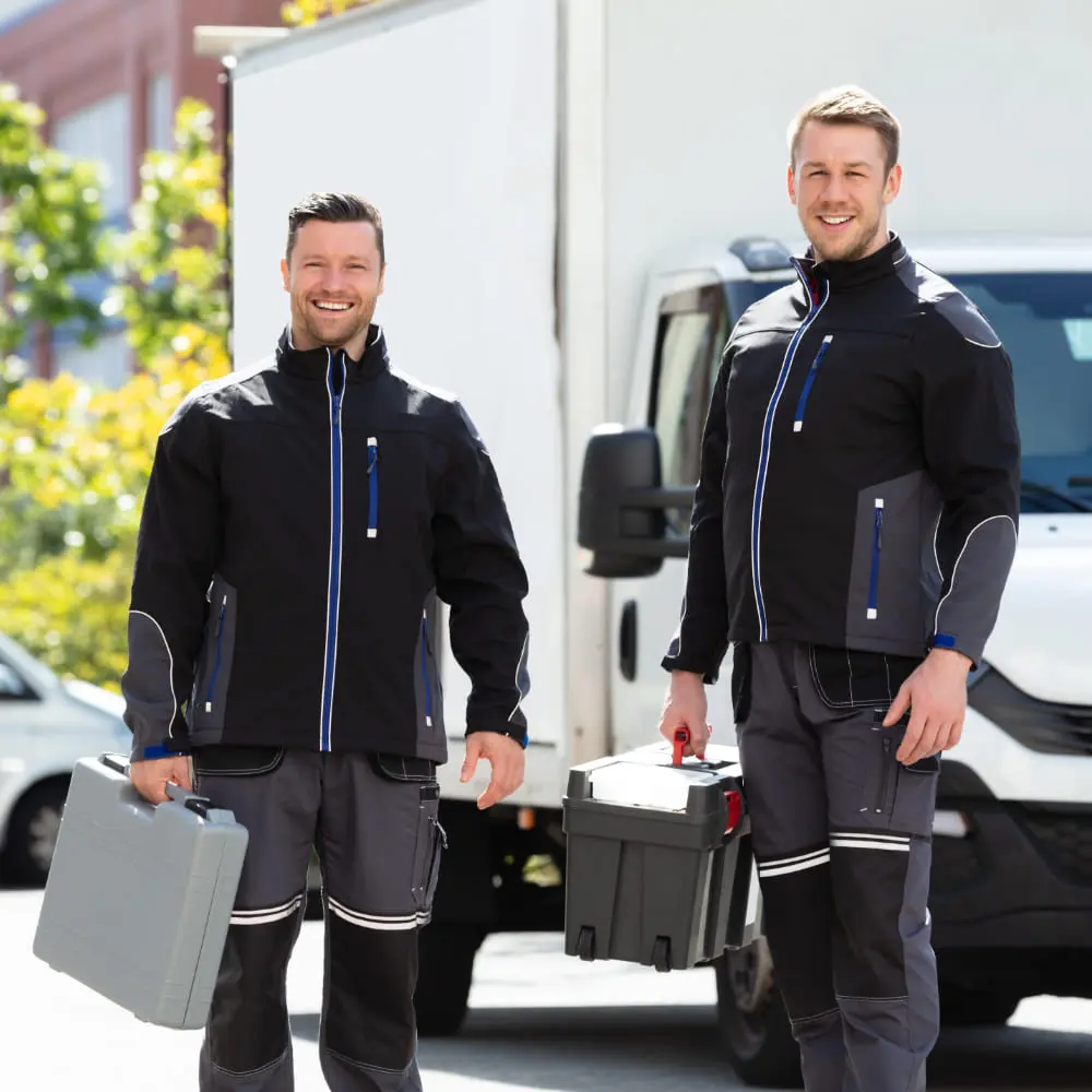 Deux experts de plomberie
